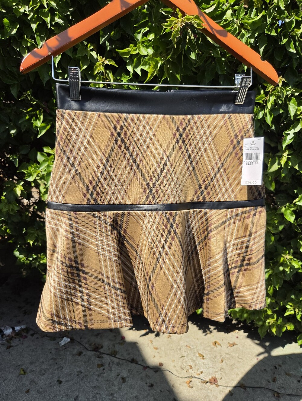 Amy Byer Girls Plaid Skirt Size 14 Tan Brown Black White NWT